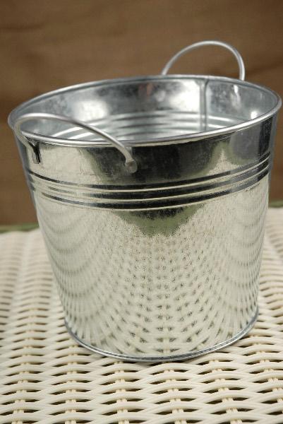 galvanized metal pail with liner 5 5in