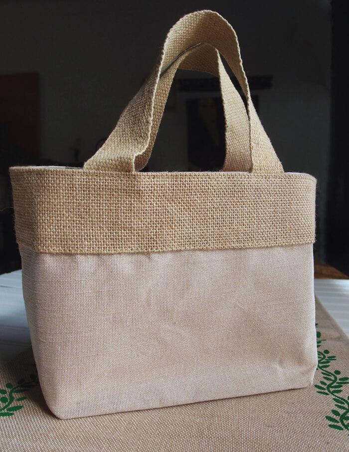 natural burlap bag with handles 8 wedding welcome bag 7x4x8 5in